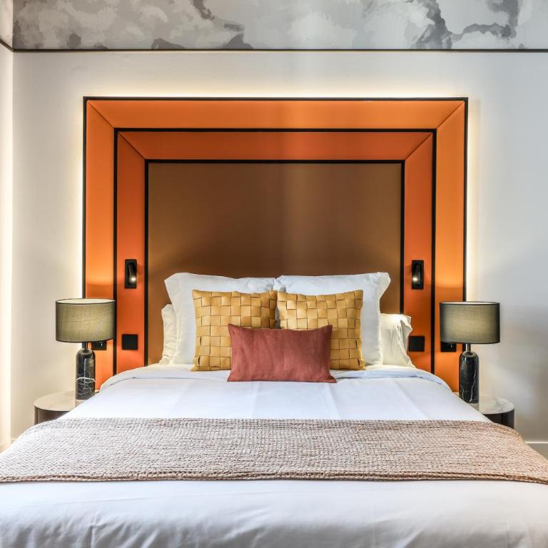 ColivINN Plaza Mayor - Two-Bedroom Deluxe Apartment with Balcony - 22