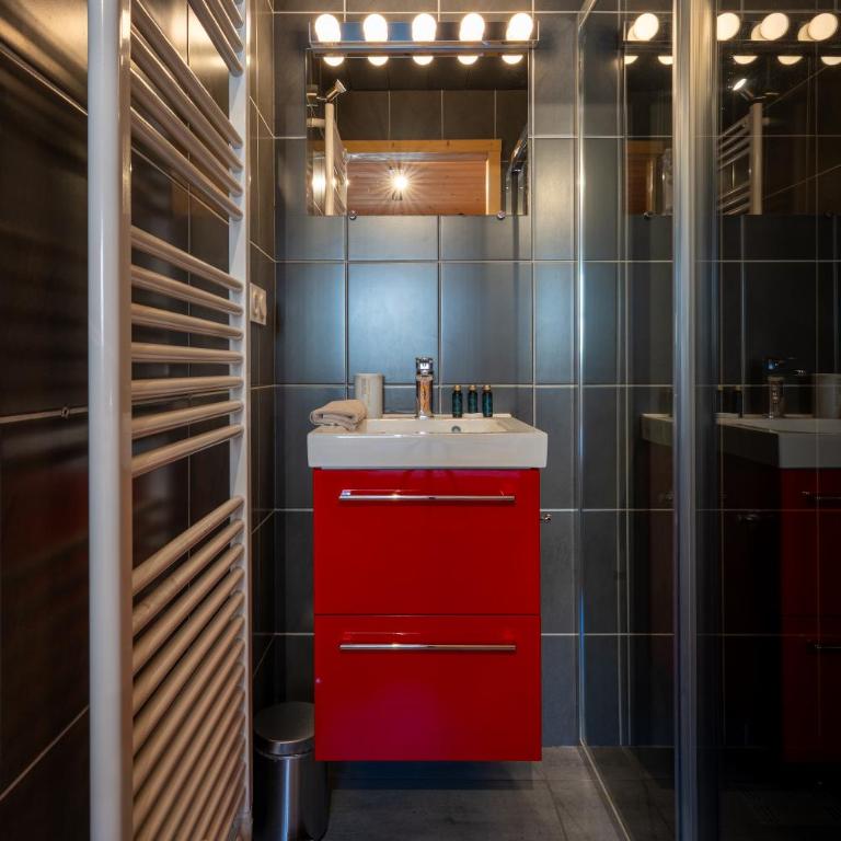 Chalet des Cîmes, chaleureux avec jacuzzi et sauna - Chalet - 5