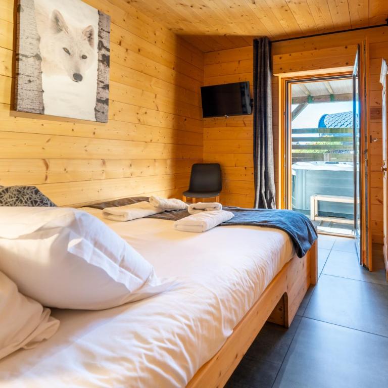 Chalet des Cîmes, chaleureux avec jacuzzi et sauna - Chalet - 8