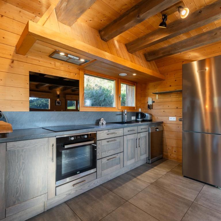 Chalet des Cîmes, chaleureux avec jacuzzi et sauna - Chalet - 86