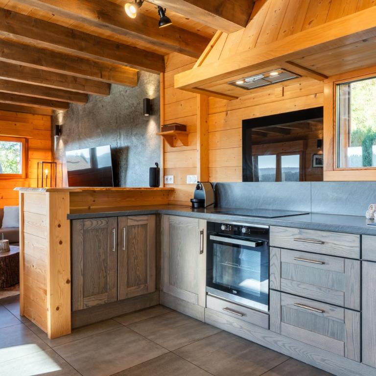 Chalet des Cîmes, chaleureux avec jacuzzi et sauna - Chalet - 73