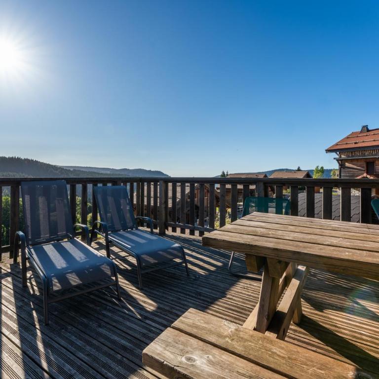 Chalet des Cîmes, chaleureux avec jacuzzi et sauna - Chalet - 71