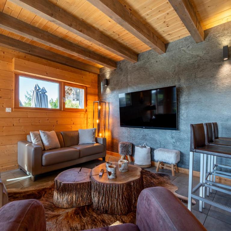 Chalet des Cîmes, chaleureux avec jacuzzi et sauna - Chalet - 56