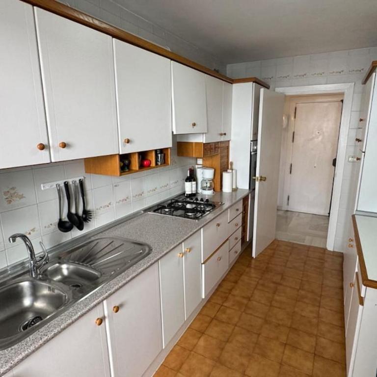 Relax en La Carihuela Tenis y parking privado - Apartamento de 3 dormitorios - 5