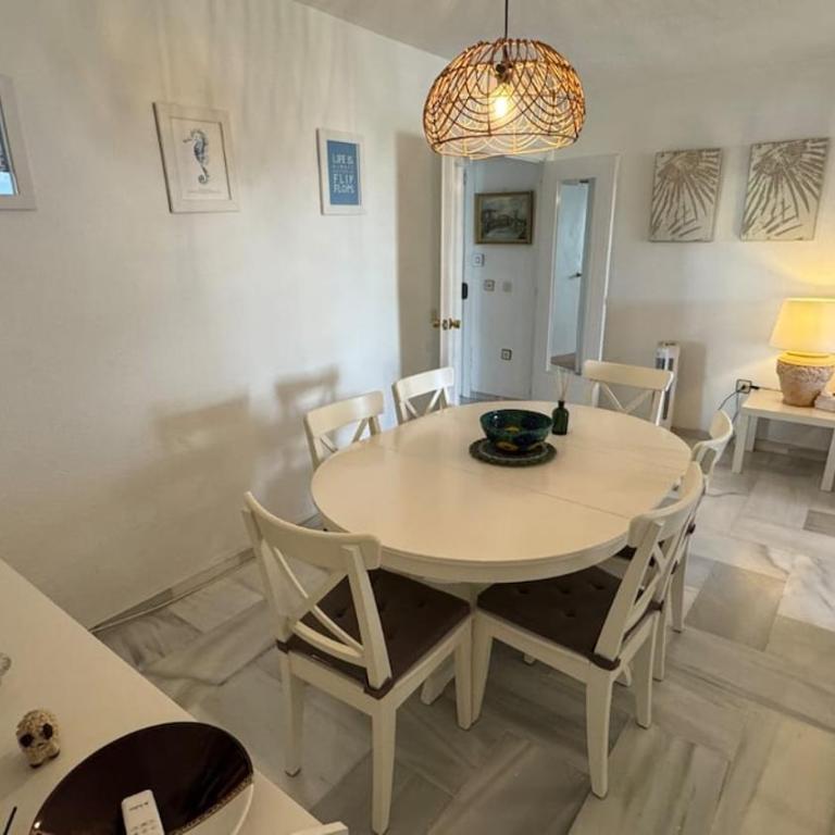 Relax en La Carihuela Tenis y parking privado - Apartamento de 3 dormitorios - 8