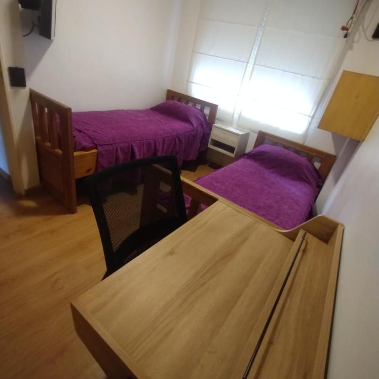 Departamento de 2 dormitorios todos los servicios incluidos aire acondicionado en todos los ambientes TV WiFi excelente ubicación INCLUYE cochera - Apartamento de 2 dormitorios - 26