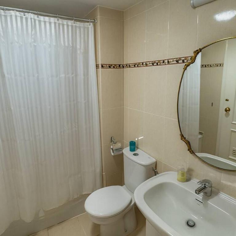 Relax en La Carihuela Tenis y parking privado - Apartamento de 3 dormitorios - 16