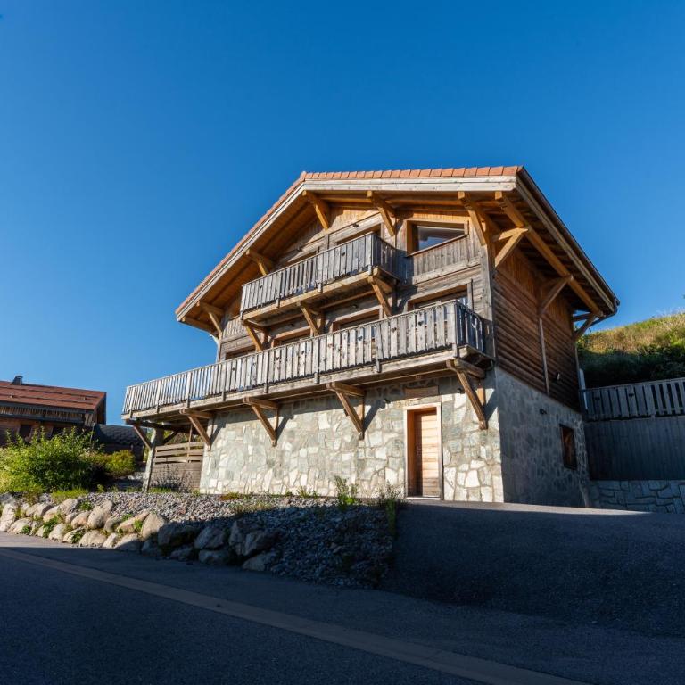 Chalet des Cîmes, chaleureux avec jacuzzi et sauna - Chalet - 100
