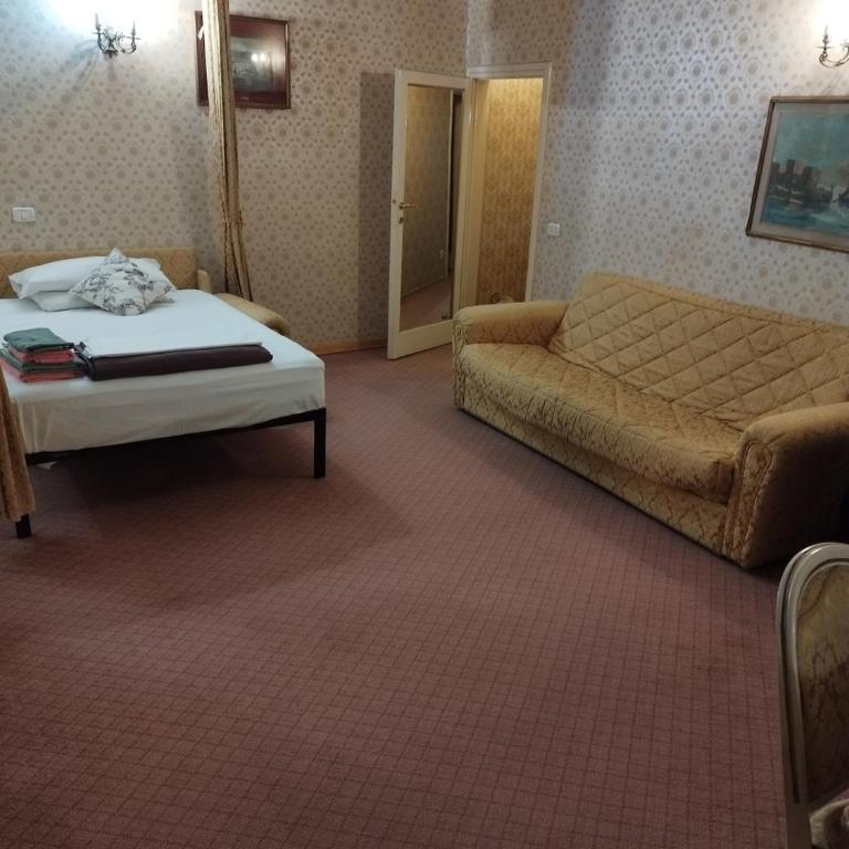 Ponte Vecchio Liberty - Appartamento con 2 Camere da Letto - 9