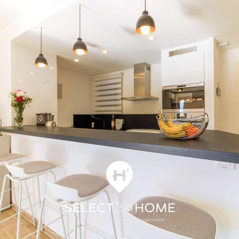 SELECT' - Appartement avec vue mer, sur les hauteurs du centre-ville avec parking privé - DOLCE VITA - Appartement - Vue sur Mer - 4