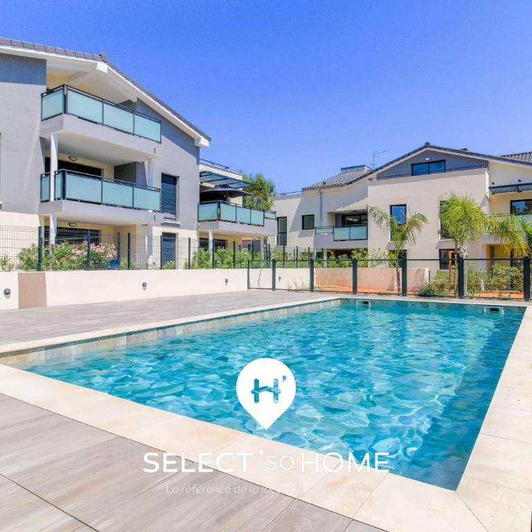 SELECT'soHOME - Appartement à deux pas de la plage de La Favière et de ses commences avec parking privé pour 6 personnes ! - ILOA-C11 - Appartement 2 Chambres - 2