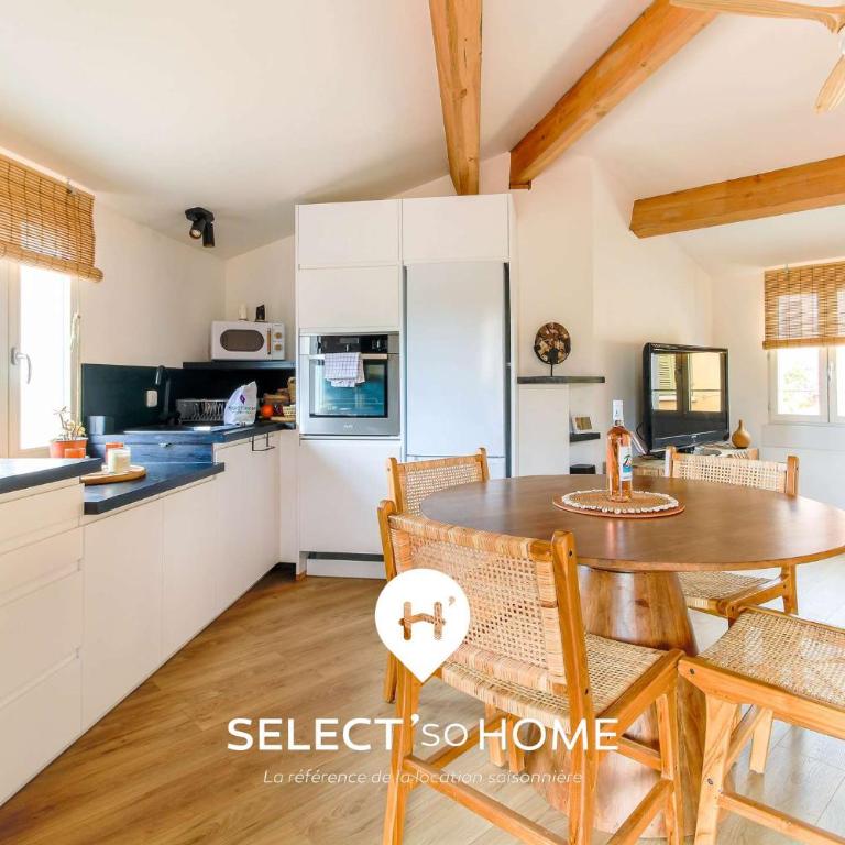 SELECT'soHOME - Duplex avec terrasse pour 4 au cœur du village historique de Bormes-les-mimosas ! - IRUNDA - Appartement 2 Chambres - 6