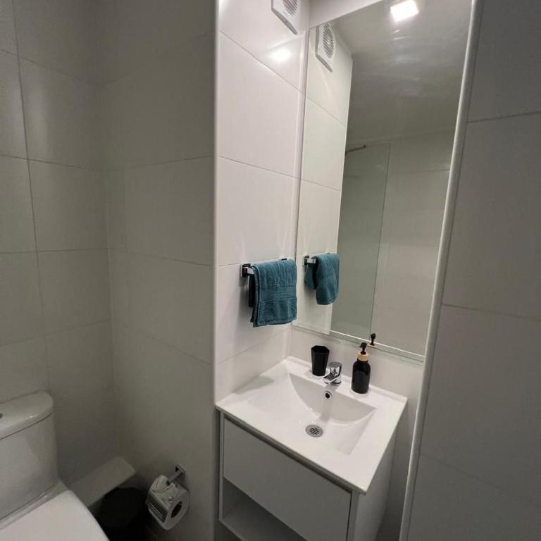 Depto Nuevo Exclusivo con Estacionamiento - One-Bedroom Apartment - 3