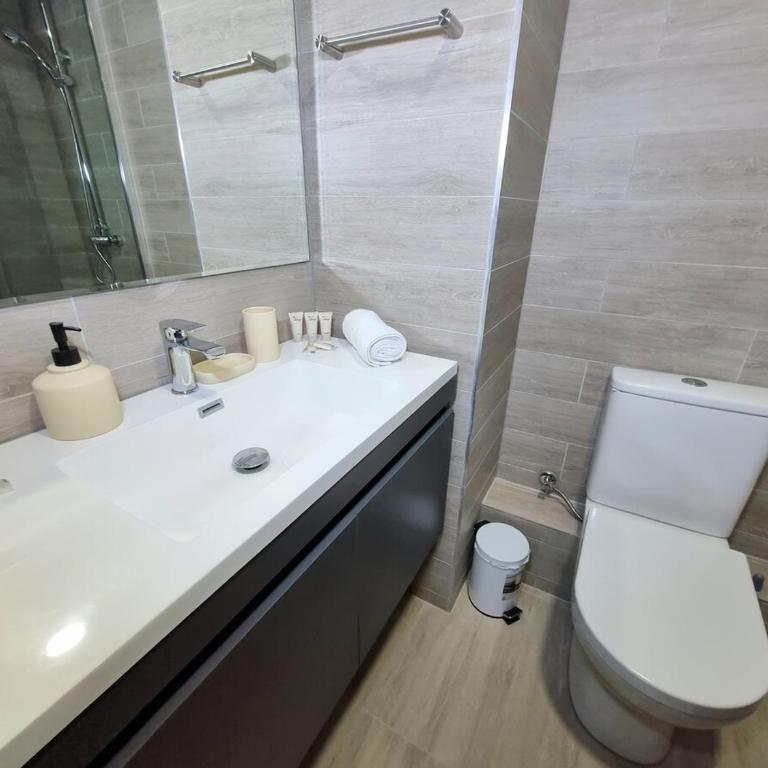 COD26 - Piscina temperada, jacuzzi y gran ubicación! - Two-Bedroom Apartment - 8