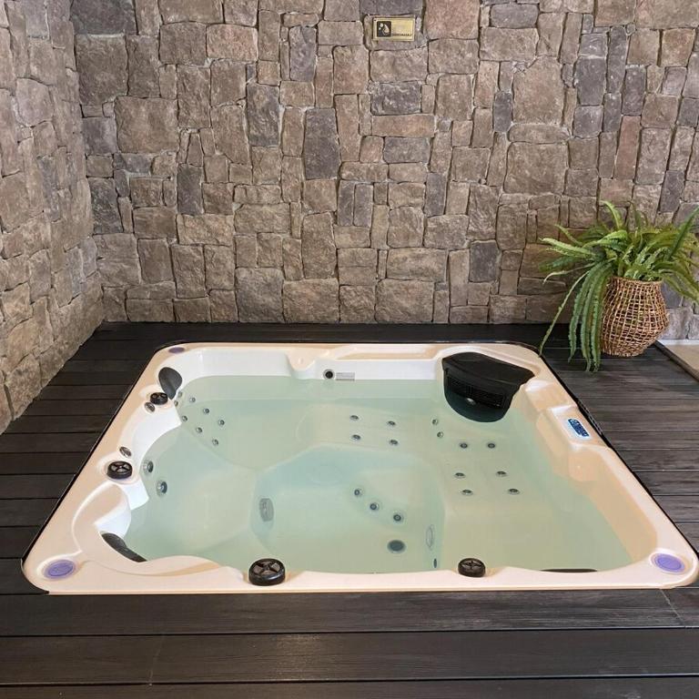 COD26 - Piscina temperada, jacuzzi y gran ubicación! - Two-Bedroom Apartment - 39