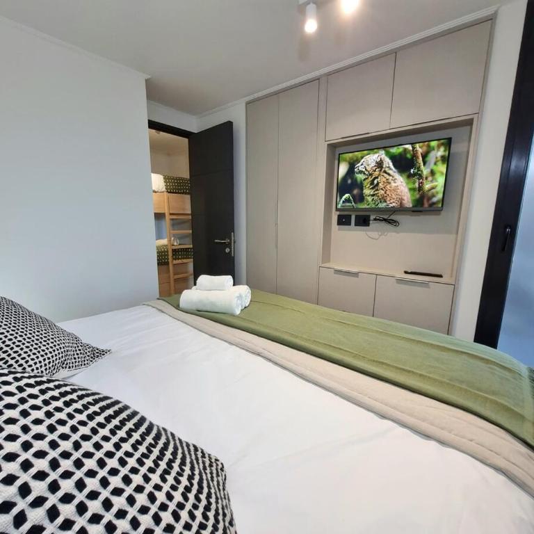 COD26 - Piscina temperada, jacuzzi y gran ubicación! - Two-Bedroom Apartment - 41