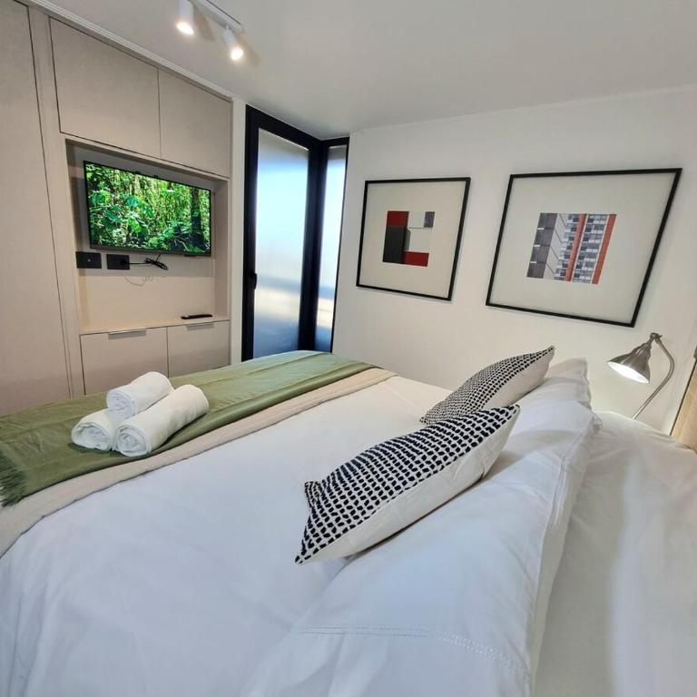 COD26 - Piscina temperada, jacuzzi y gran ubicación! - Two-Bedroom Apartment - 43