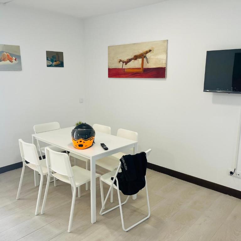 LUMINOSOS APARTAMENTOS POZUELO a 8 MINUTOS DE PALACIO REAL - Apartamento Deluxe de 2 dormitorios con balcón - 12