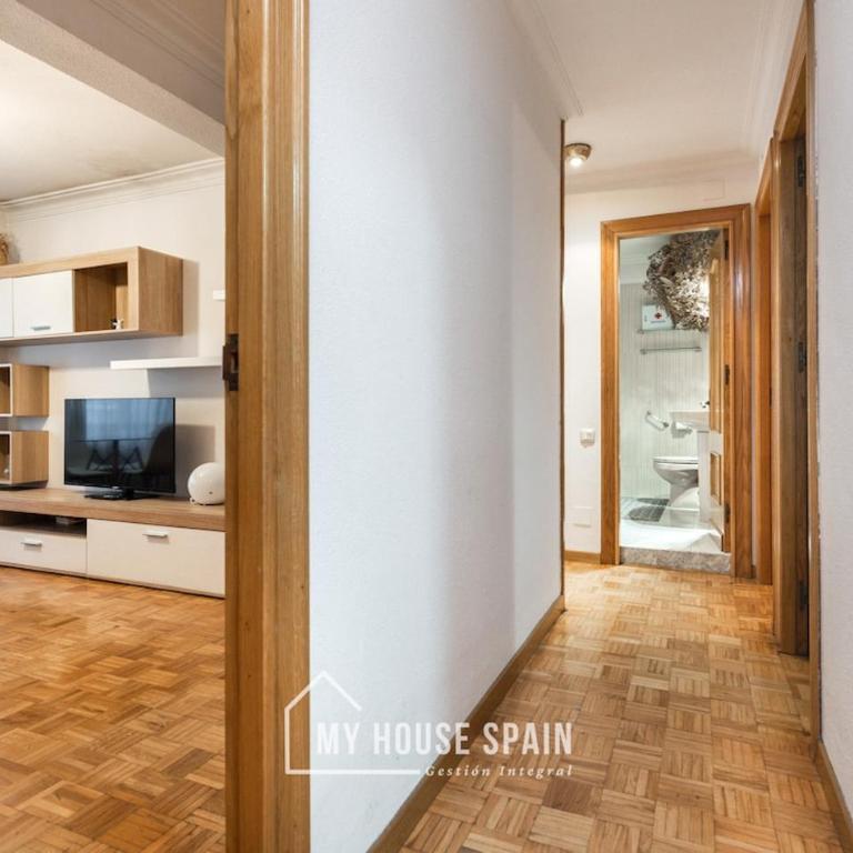 MyHouseSpain - Piso amplio en el centro de Gijón - Apartamento de 3 dormitorios - 25