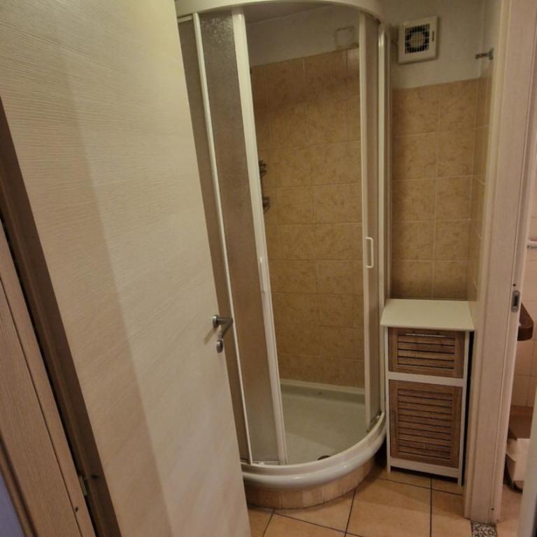 Monolocale in centro - Appartamento con 1 Camera da Letto - 2