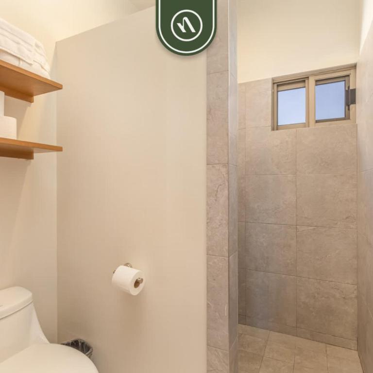Centric Apt in Downtown - Rooftop Pool - Terrace - Casa - 3