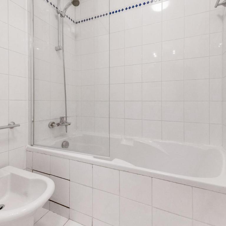 Queen Garden V, Charmant 2 pièces centre ville, AC, vue mer - Apartment mit 1 Schlafzimmer - 2