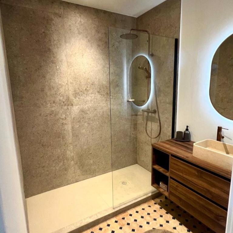 Magnifique appartement vue mer Hyeres - Two-Bedroom Apartment - 10