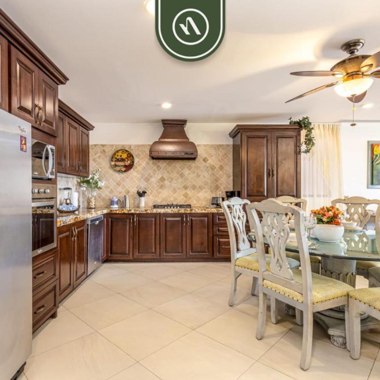 Great Condo with Private Balcony - Ocean View - Casa - 4