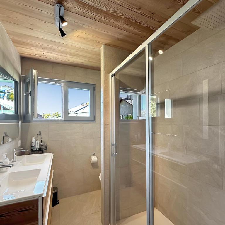Modern Home for 8 near Crans-Montana - Terrace - Fireplace - Chalet Supérieur - 15