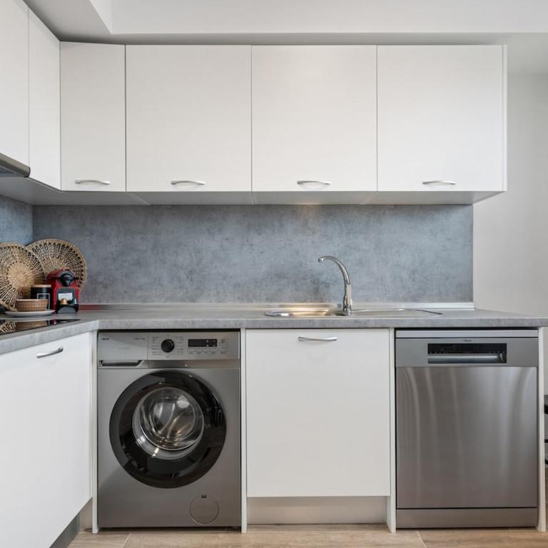 Apartment GR70-ATB - One-Bedroom Apartment - 1