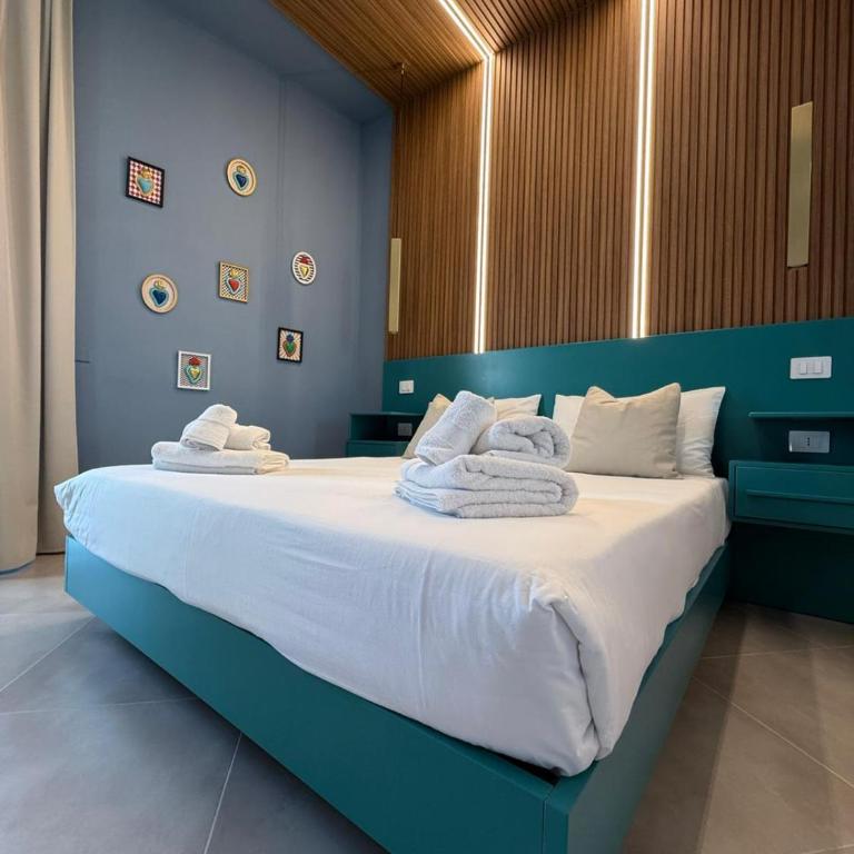 Conte Luxury Rooms - Camera King con Vasca Idromassaggio - 3