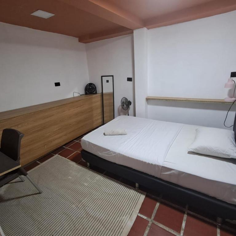 Hostal Casa Primavera - Habitación Individual con baño compartido - 2