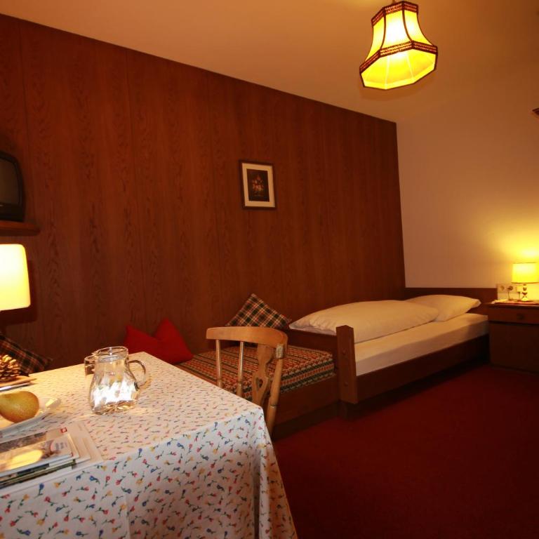 Pension Mühlbachhof - Einzelzimmer mit Balkon - 1