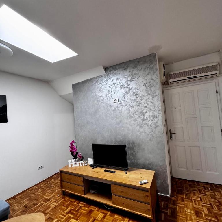 Small & cosy apartment - Apartman sa 1 Spavaćom Sobom - 2