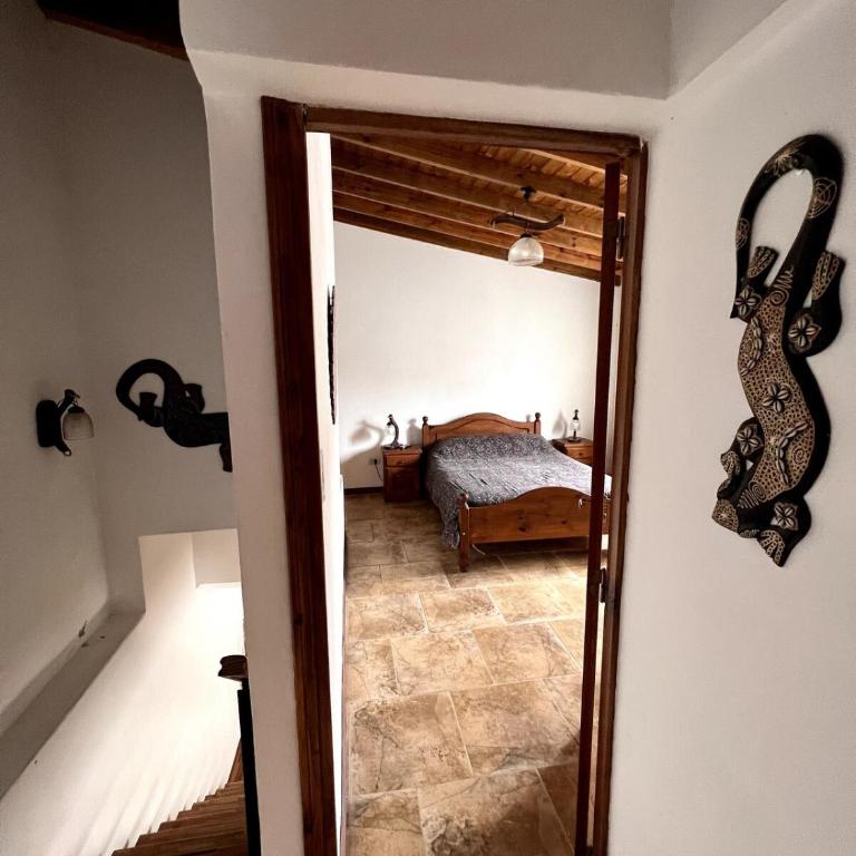 Casa amplia en el corazón de Güemes - Three-Bedroom House - 4