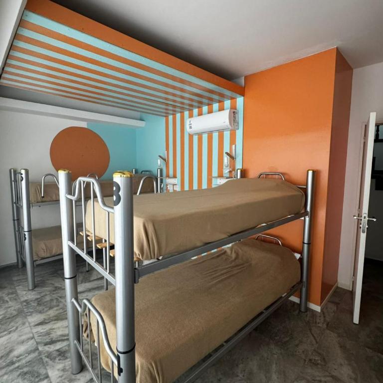 Hostel 555 - Cama en habitación compartida mixta de 6 camas - 3