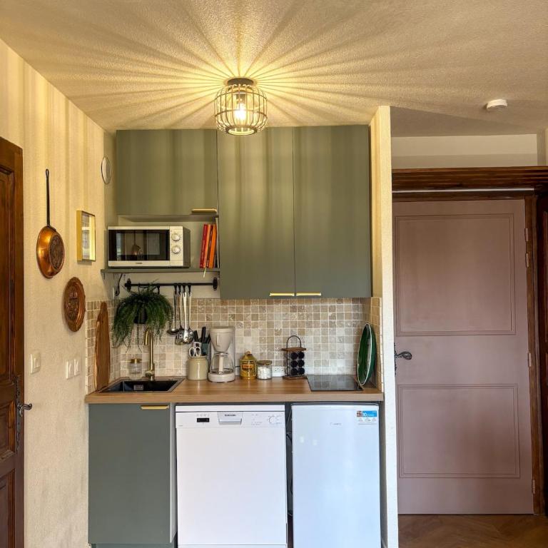 Cozy cocoon with breathtaking view and covered parking - Apartment mit 1 Schlafzimmer - 2