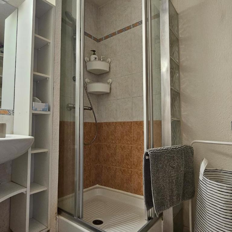 Seaside House for Four with Air Conditioning and Parking - Appartement 2 Chambres - 3