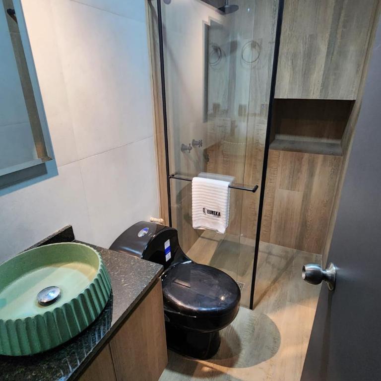Eureka Living - Classic Quadruple Room - 2