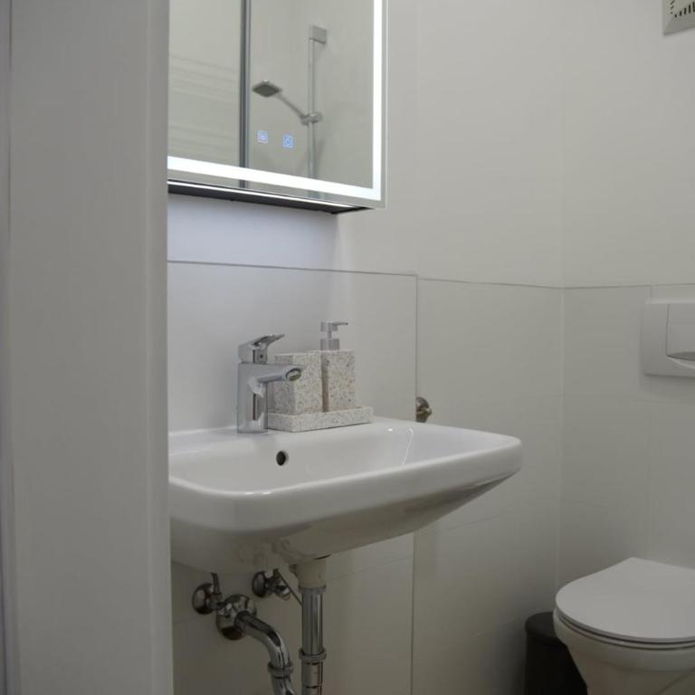Quiet design apartment with free parking - Appartamento con 1 Camera da Letto - 2