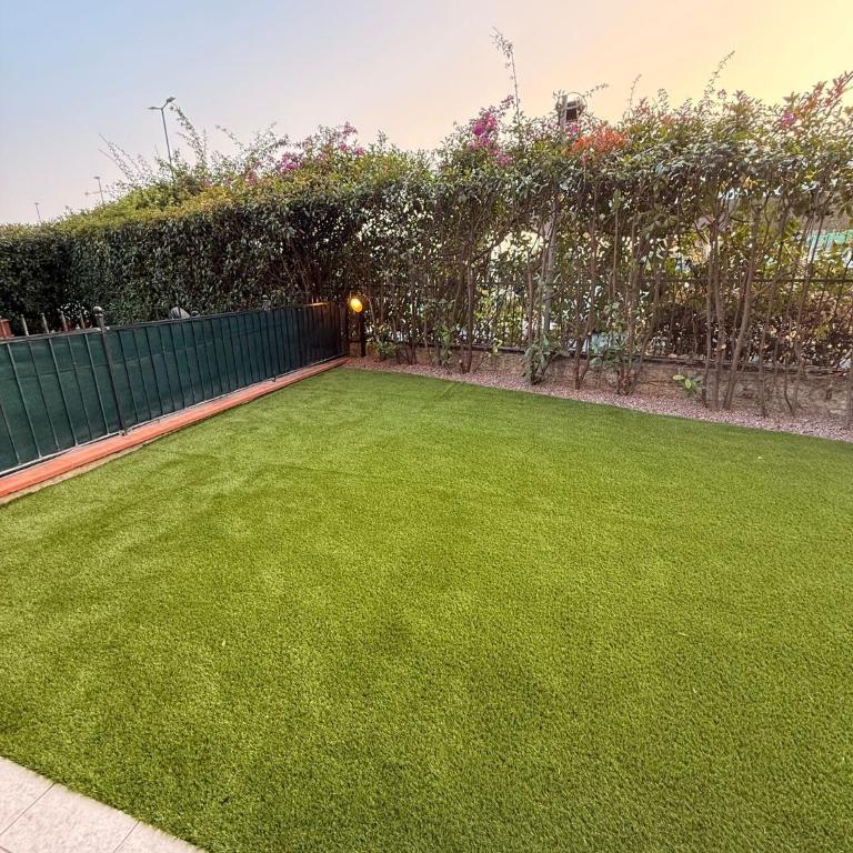 Appartamento Incantevole a 100metri dal mare e accanto alla Pista Ciclabile - Appartamento Deluxe con 1 Camera da Letto e Vista Giardino - 21