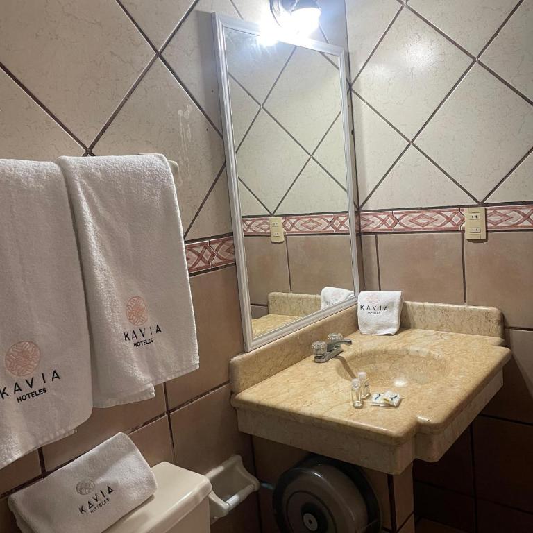 Hotel Vistamar - Standard King Room - 7