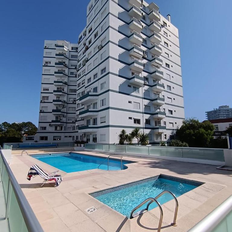 Excelente apartamento Chesterfield - Three-Bedroom Apartment - 1