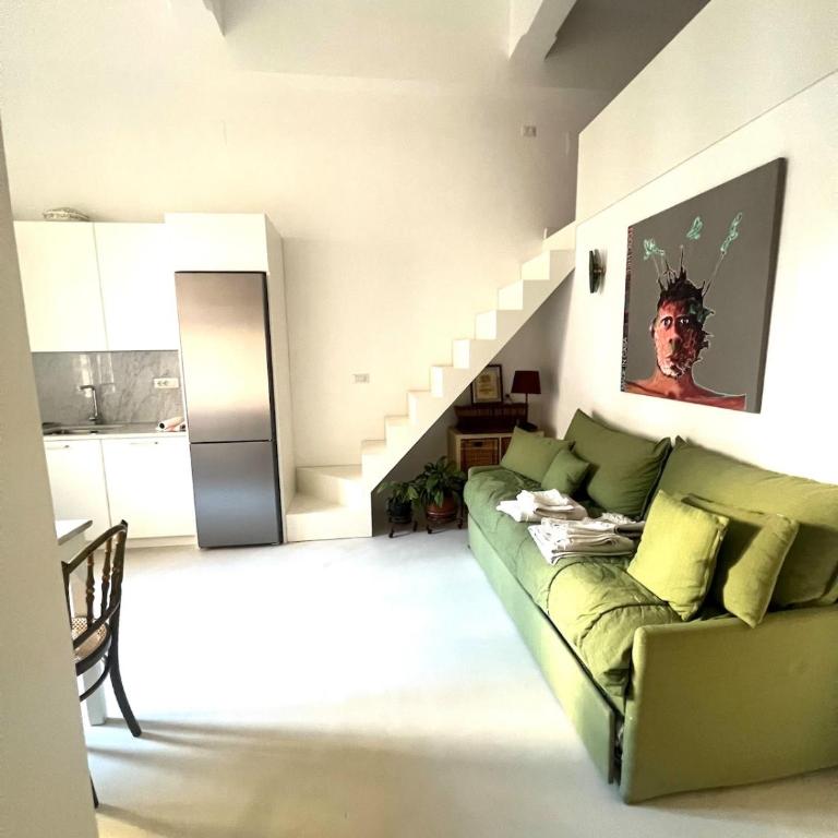 Alice's new studio apartment in the center of Chiaia - One-Bedroom Apartment - 6