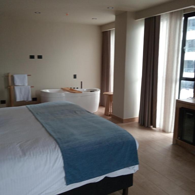Hotel Rulay Medellin - Suite With Bathtub - 2