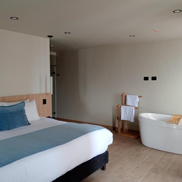 Hotel Rulay Medellin - Suite With Bathtub - 5