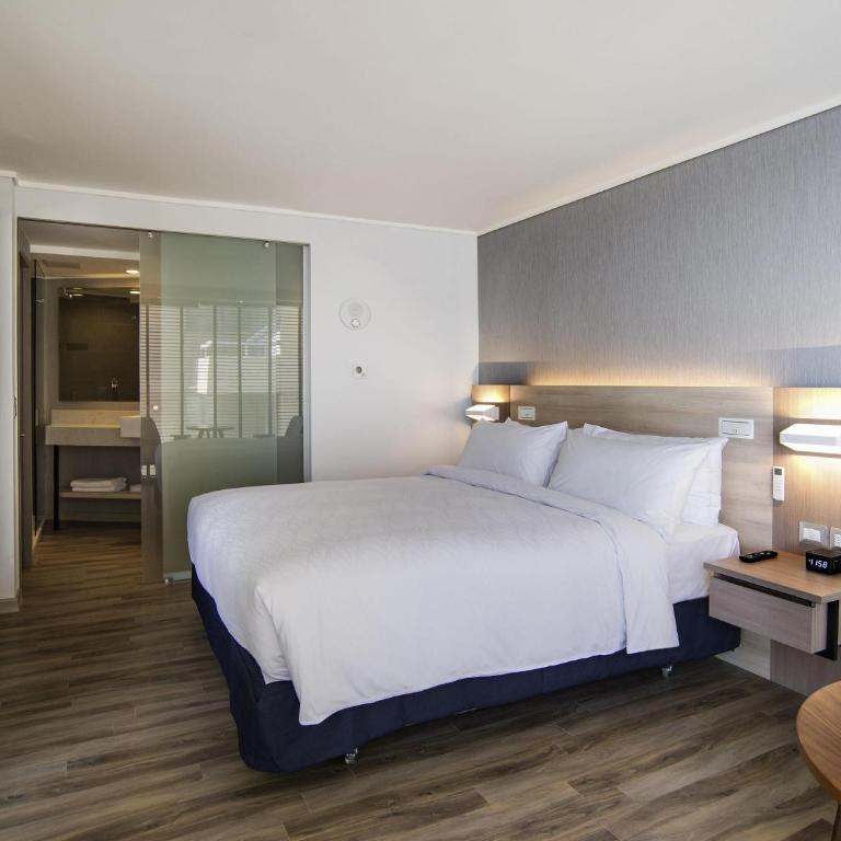 Pullman Vina del Mar San Martin - Estudio Superior con cama extragrande y vistas a la ciudad - 2