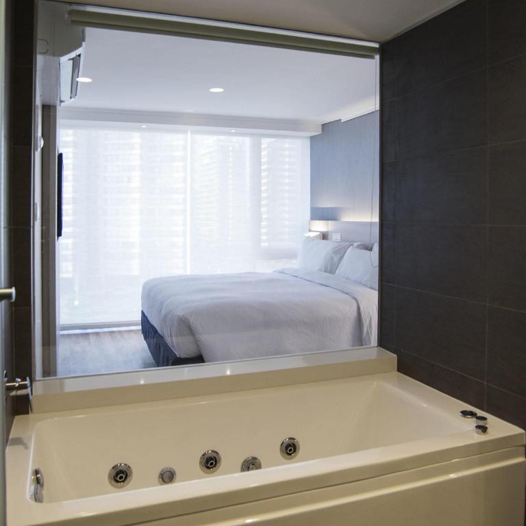 Pullman Vina del Mar San Martin - Suite Exclusive con vistas al mar - 1 cama extragrande - Planta superior - 5