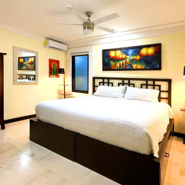 Big & Luxury 2 Bedroom Condo on 5th Ave, King Bed, 2 Baths, Steps from the beach - Two-Bedroom Apartment with Private Pool - 1
