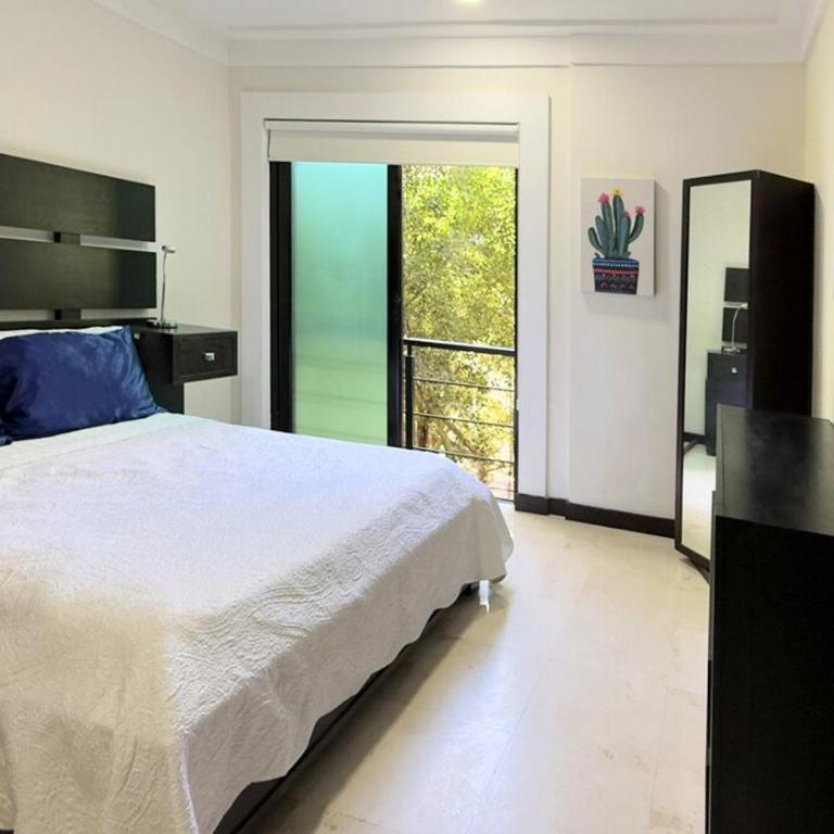 Big & Luxury 2 Bedroom Condo on 5th Ave, King Bed, 2 Baths, Steps from the beach - Two-Bedroom Apartment with Private Pool - 15